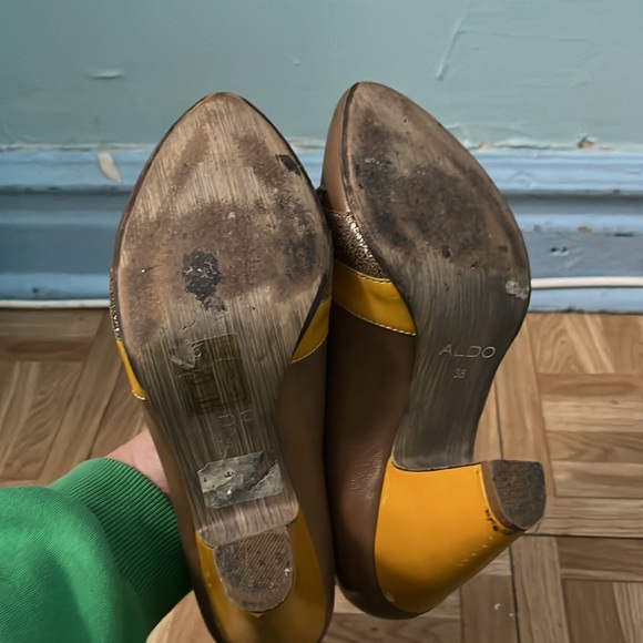 Good conditon- ALDO block heel - Picture 4 of 4